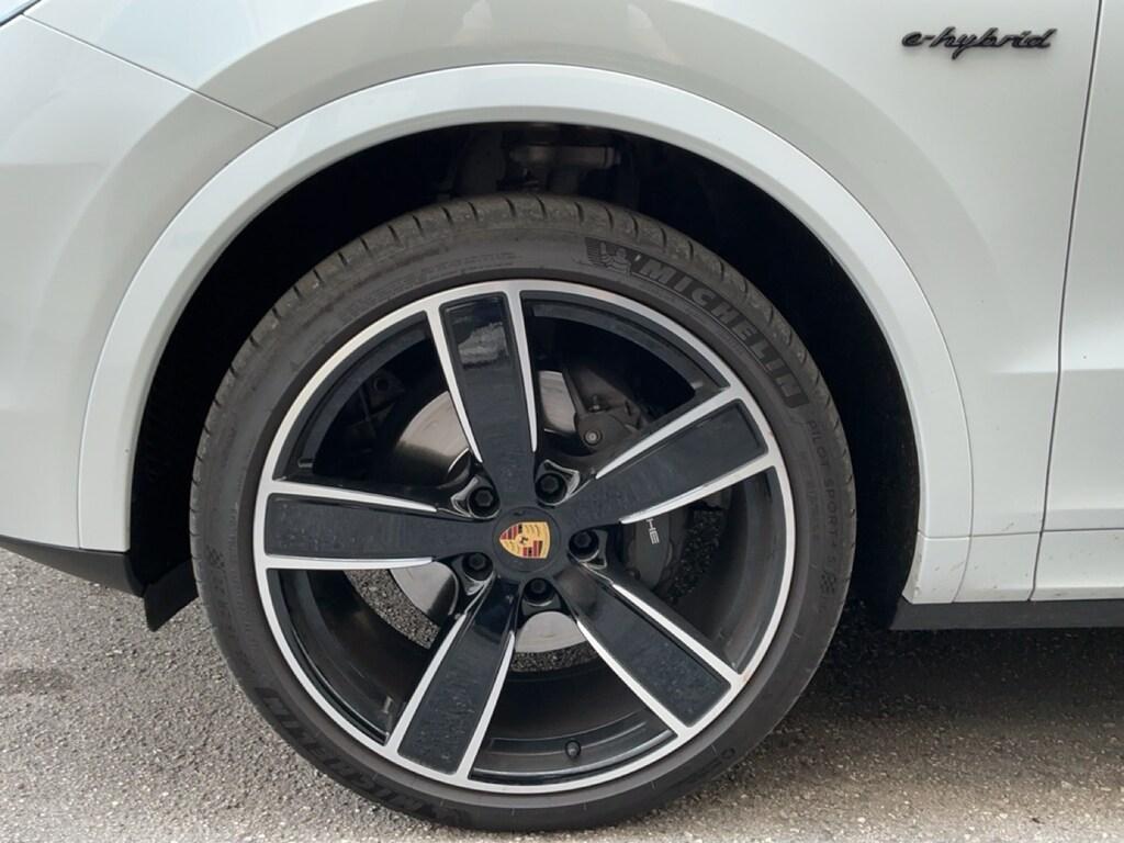 Porsche Cayenne 3.0 e-hybrid tiptronic