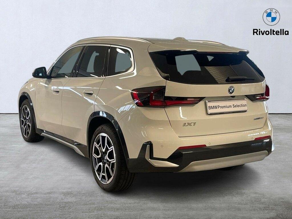 BMW iX1 edrive 20 X-Line