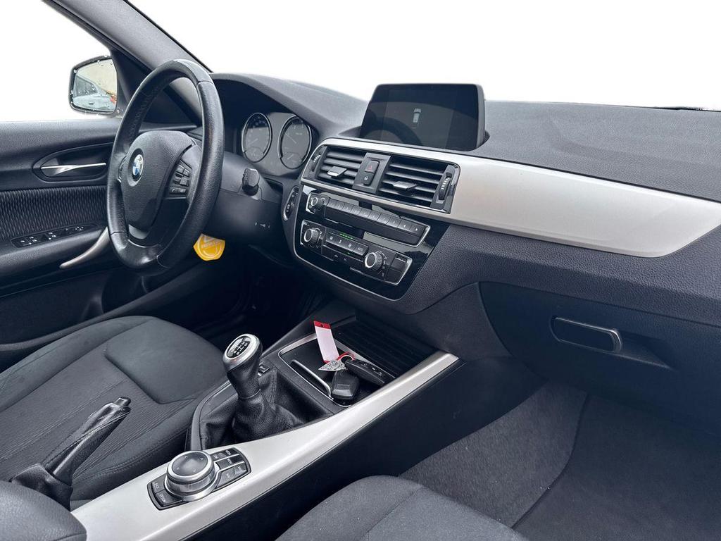 BMW Serie 1 116d Digital Edition 5p auto