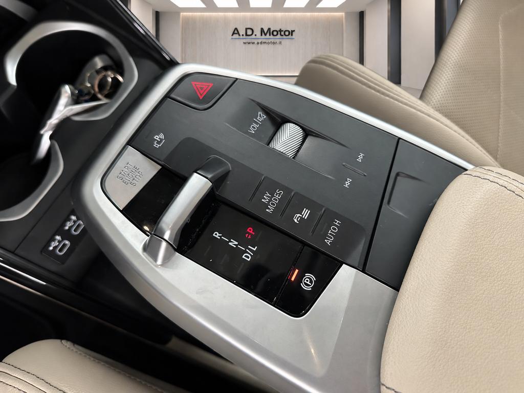 BMW X1 xdrive23i mhev 48V X-Line Edition Balance auto