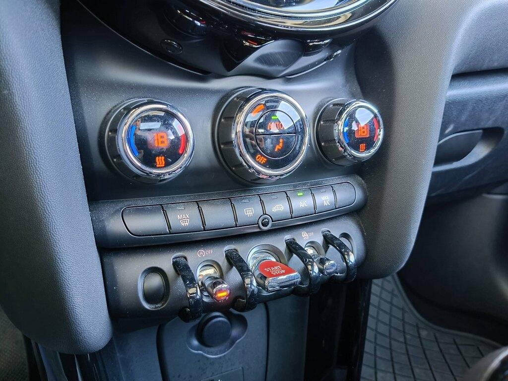 Mini Cooper 1.5 TwinPower Turbo Cooper Business DCT