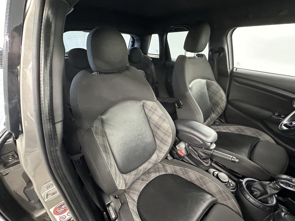 Mini Cooper D 1.5 D Cooper D Auto