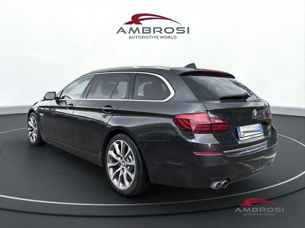 BMW Serie 5 520d Touring xdrive Luxury 190cv auto
