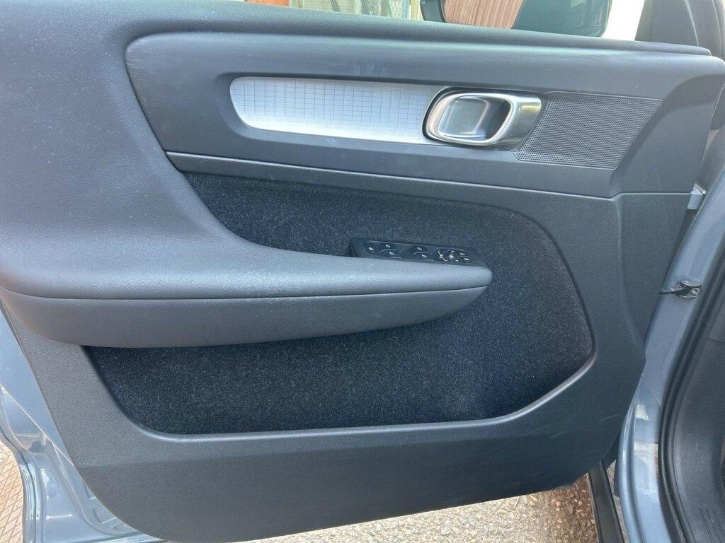 Volvo XC40 2.0 D3 Momentum Pro auto my21
