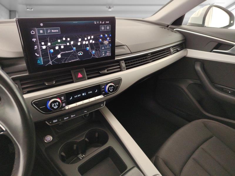 Audi A4 Avant 30 2.0 tdi mhev Business Advanced 136cv s-tronic