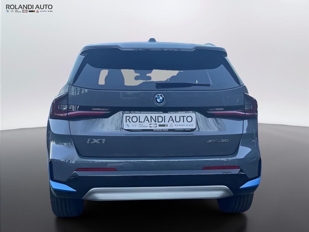 BMW iX1 30 xdrive X-Line