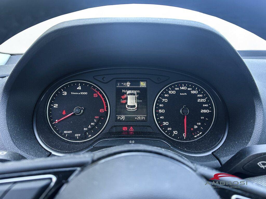 Audi Q2 30 2.0 tdi Identity Black s-tronic