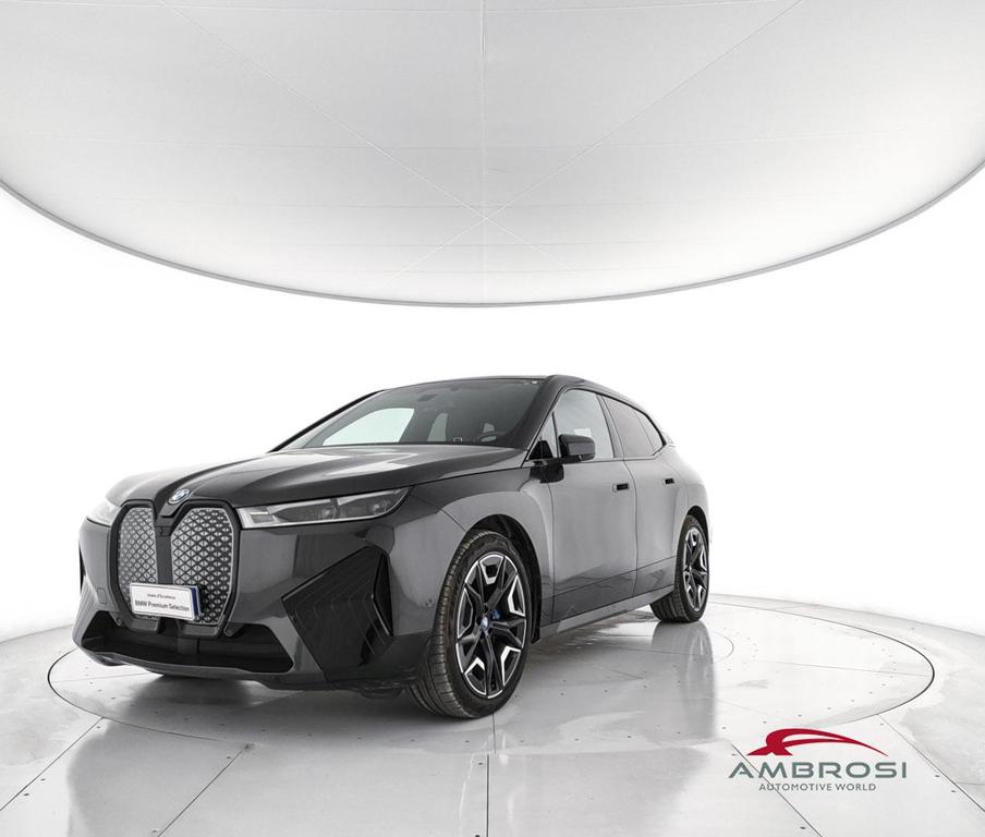 BMW iX xdrive40 pacchetto sportivo