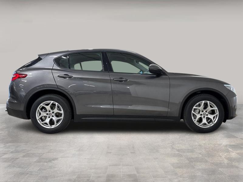 Alfa Romeo Stelvio 2.2 t Business Q4 190cv auto