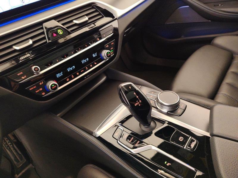 BMW Serie 5 530d Touring mhev 48V xdrive Msport auto