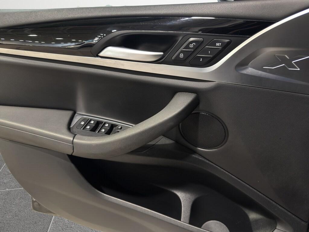 BMW X3 xdrive20d mhev 48V auto