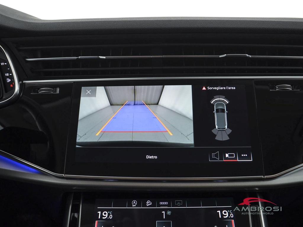 Audi Q7 45 3.0 tdi mhev Business quattro tiptronic