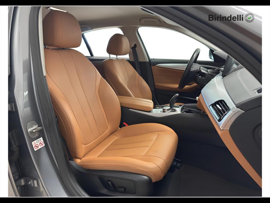 BMW Serie 5 520d mhev 48V xdrive Business auto