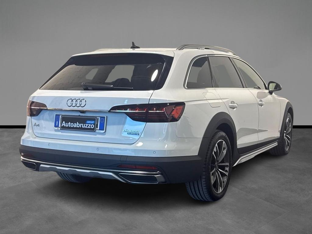Audi A4 Allroad 40 2.0 tdi mhev Identity Contrast quattro 204cv s-tronic