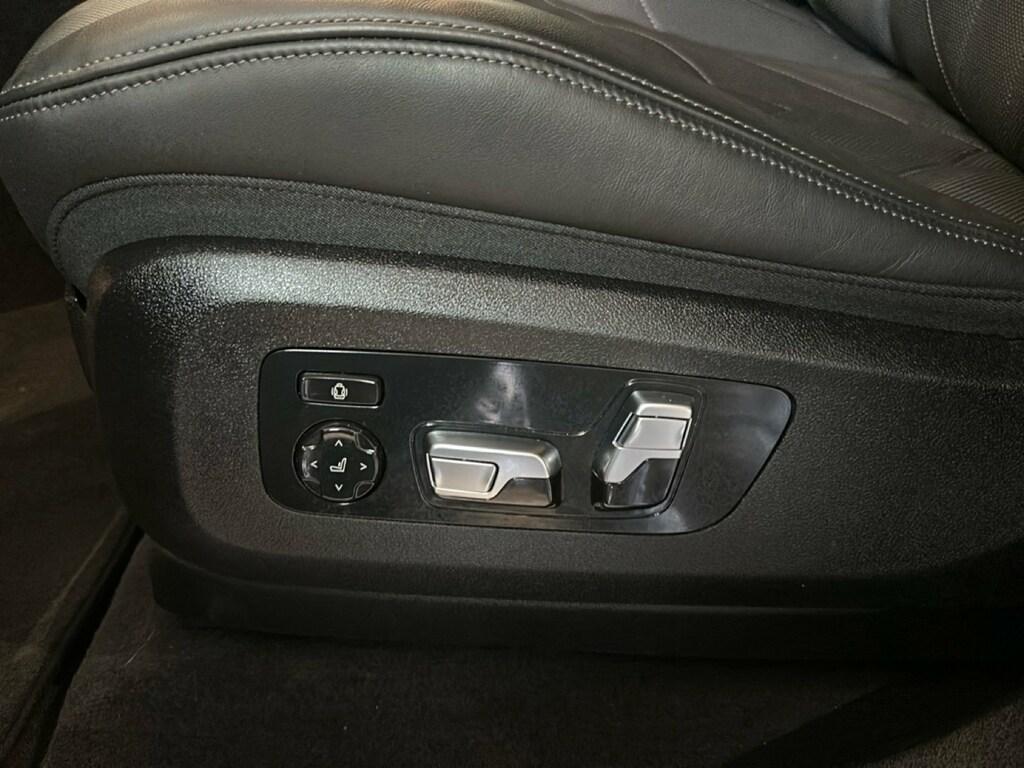 BMW XM 4.4 steptronic