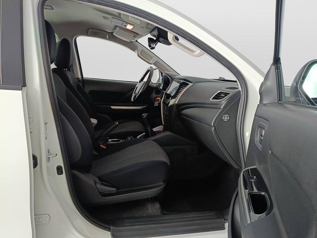 Mitsubishi L200 d.cab 2.3d Intense 4wd 150cv