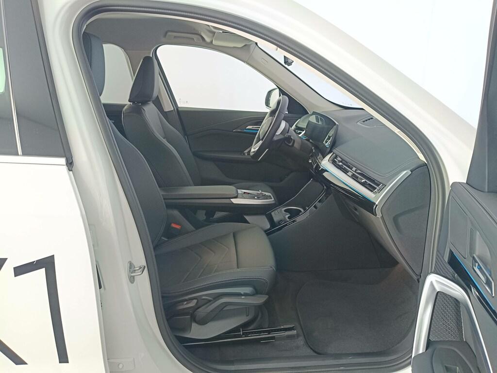 BMW iX1 edrive 20 X-Line