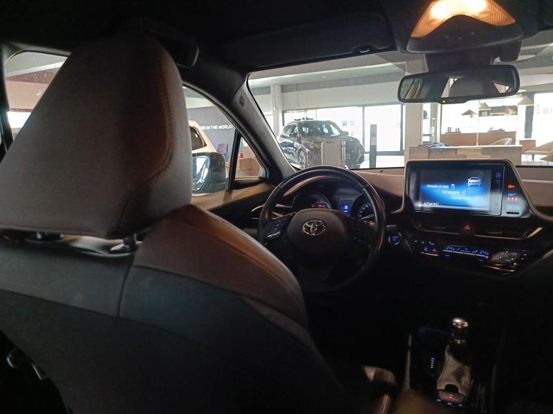 Toyota C-HR 1.8h Lounge 2wd e-cvt