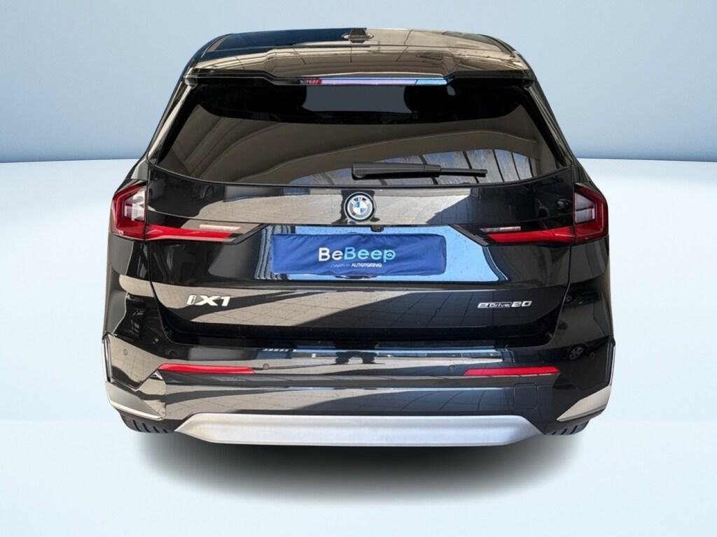 BMW iX1 edrive 20 X-Line