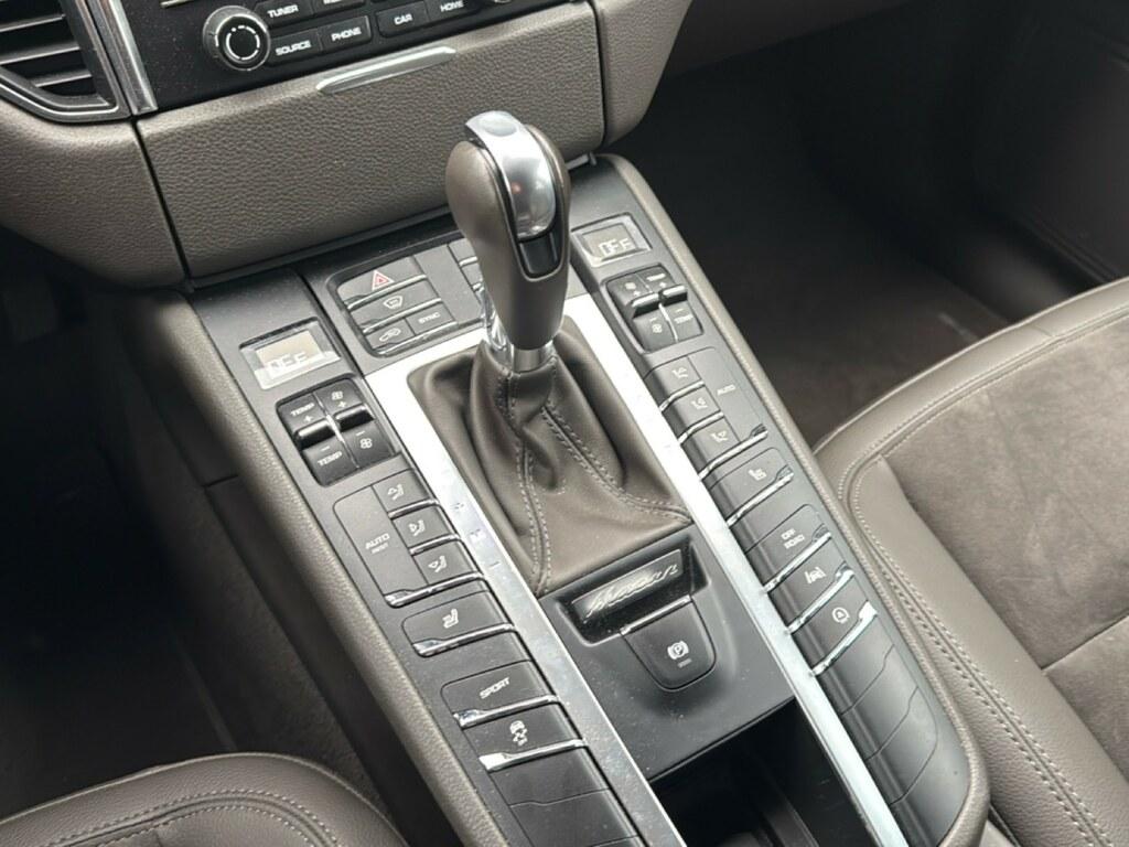 Porsche Macan 2.0 252cv pdk