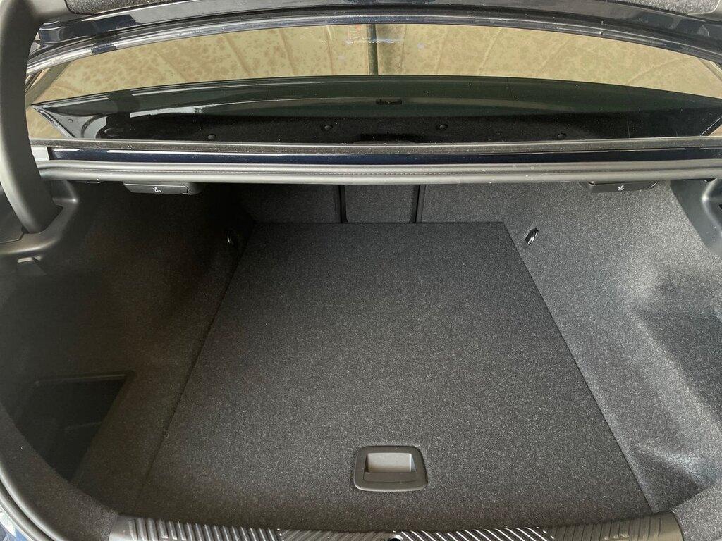 BMW i5 M60 auto