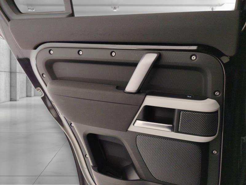 Land Rover Defender 110 3.0d i6 mhev X-Dynamic SE awd 250cv auto