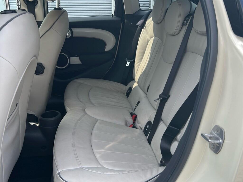 Mini Cooper D 1.5 D Cooper D Auto