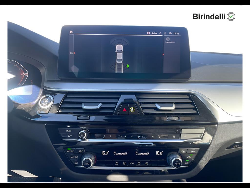 BMW Serie 5 518d mhev 48V Business auto