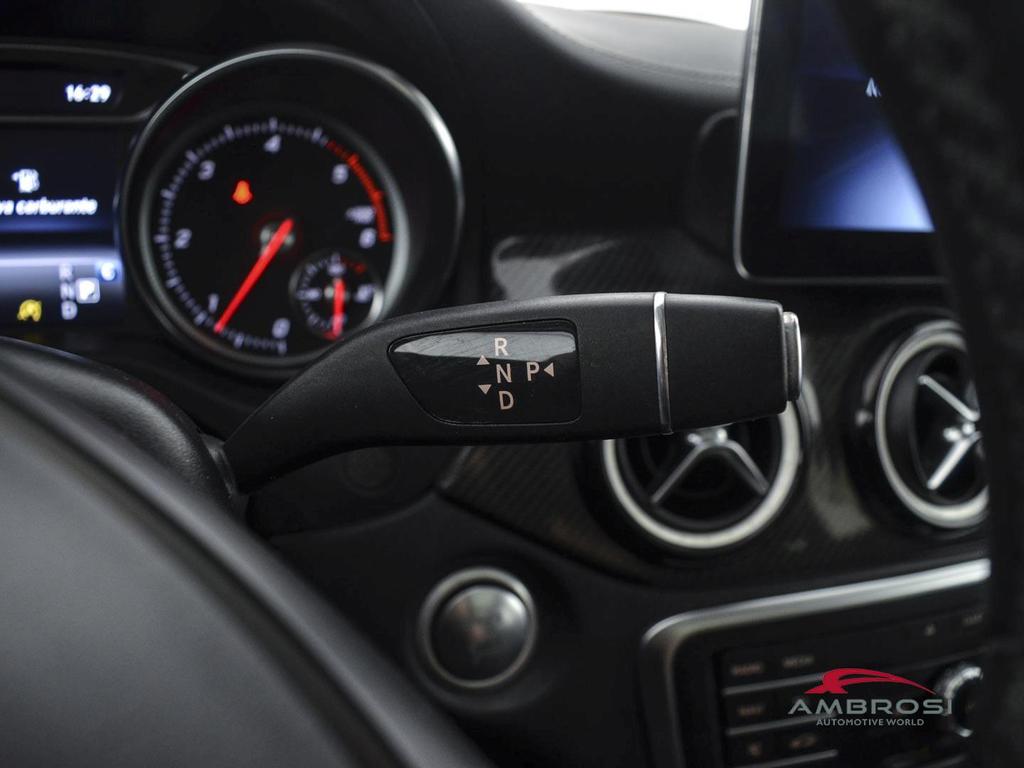 Mercedes GLA 200 d Sport auto