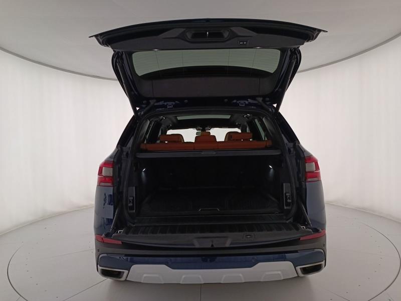 BMW X5 xdrive30d mhev 48V xLine auto