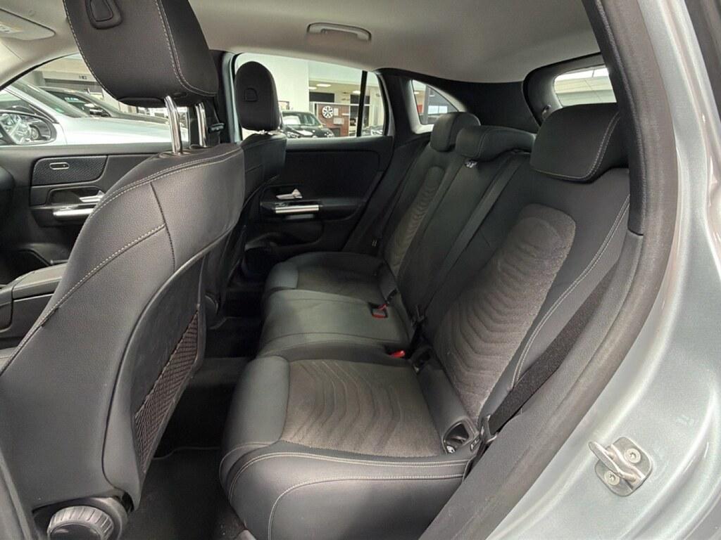 Mercedes GLA 180 d Progressive Advanced auto
