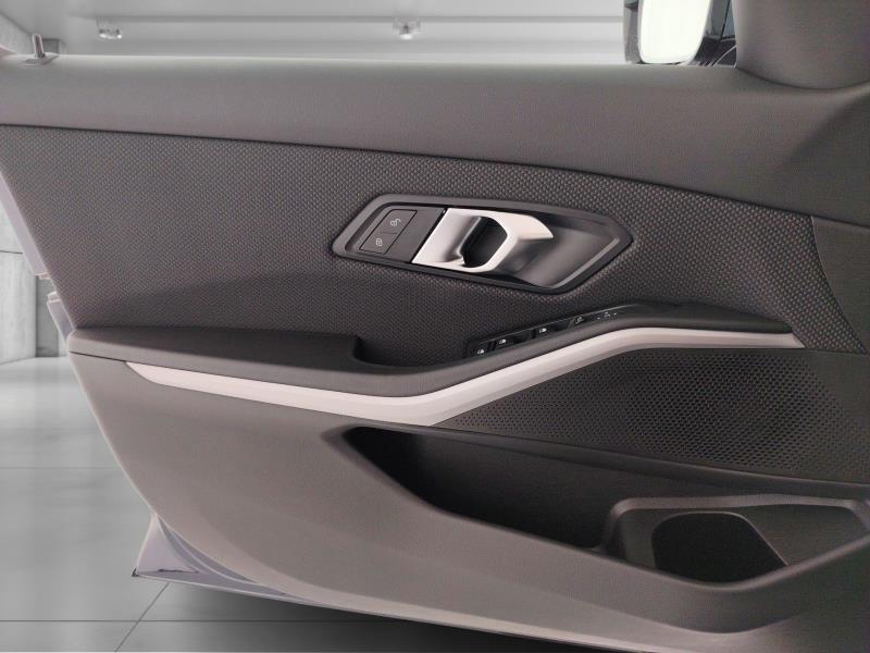 BMW Serie 3 320d mhev 48V auto