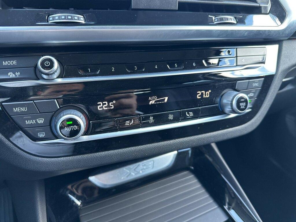 BMW X3 xdrive20d mhev 48V xLine auto