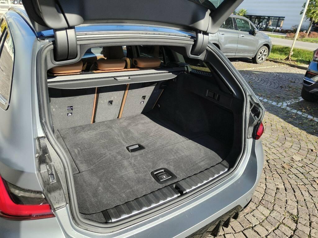 BMW Serie 3 M M340d Touring mhev 48V xdrive auto