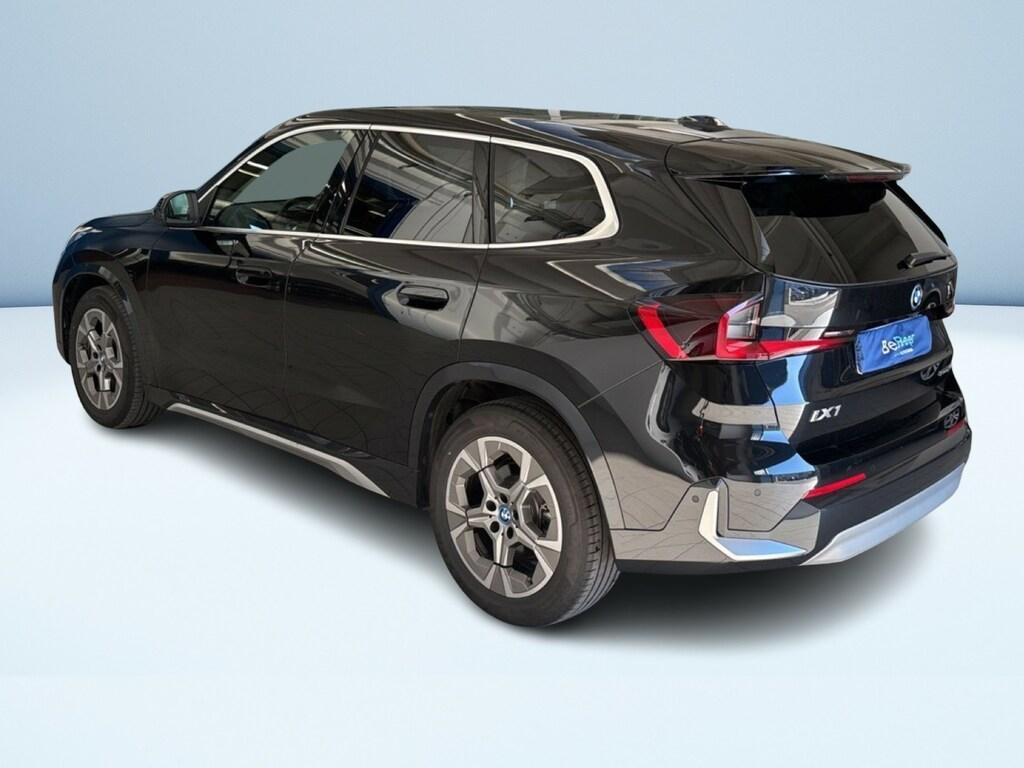 BMW iX1 edrive 20 X-Line