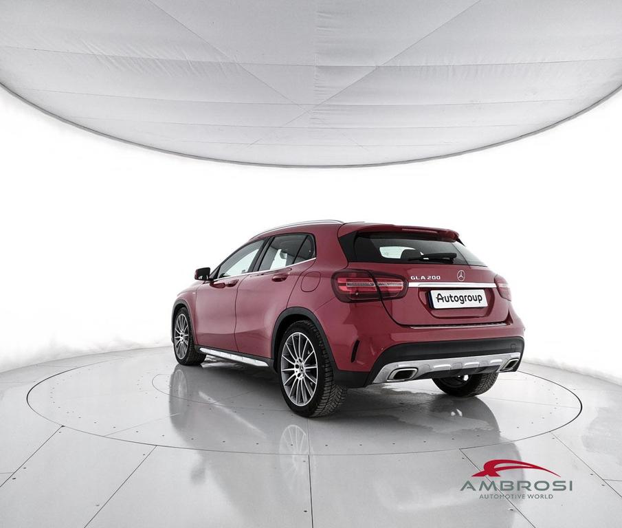 Mercedes GLA 200 Premium auto