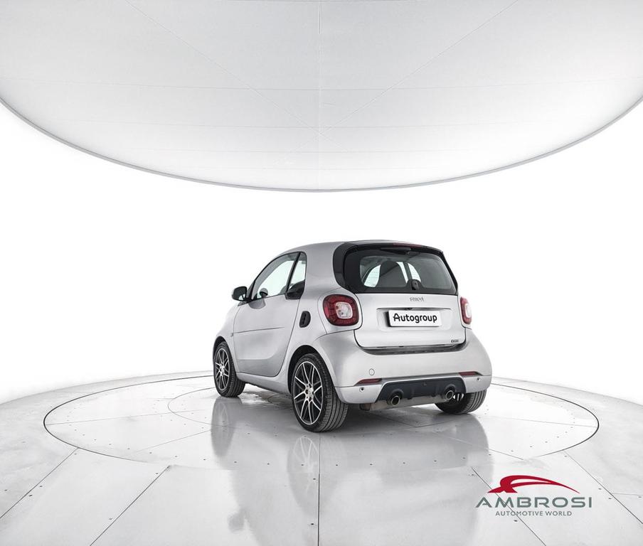 Smart fortwo 0.9 t. Brabus Xclusive 109cv twinamic
