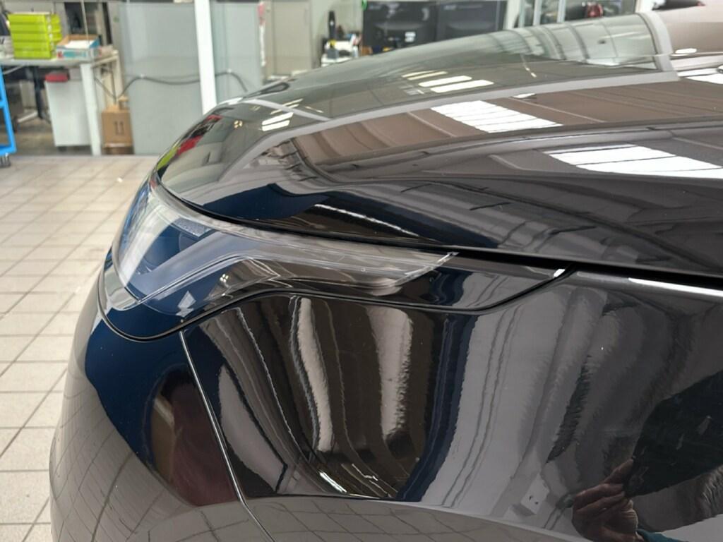 Land Rover Range Rover Velar 2.0d i4 mhev R-Dynamic SE 4wd 204cv auto