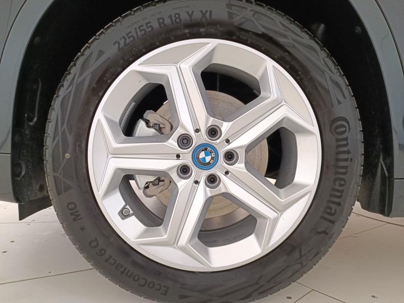 BMW iX1 edrive 20 X-Line