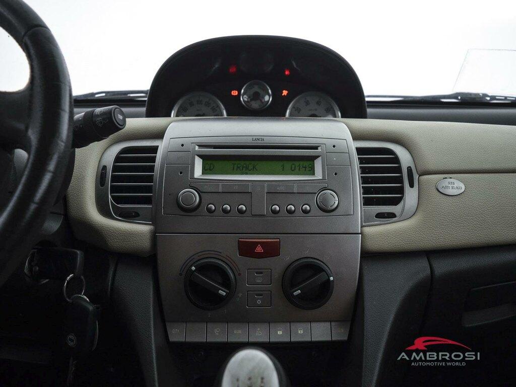 Lancia Ypsilon 1.3 mjt 16v Oro Bianco 90cv