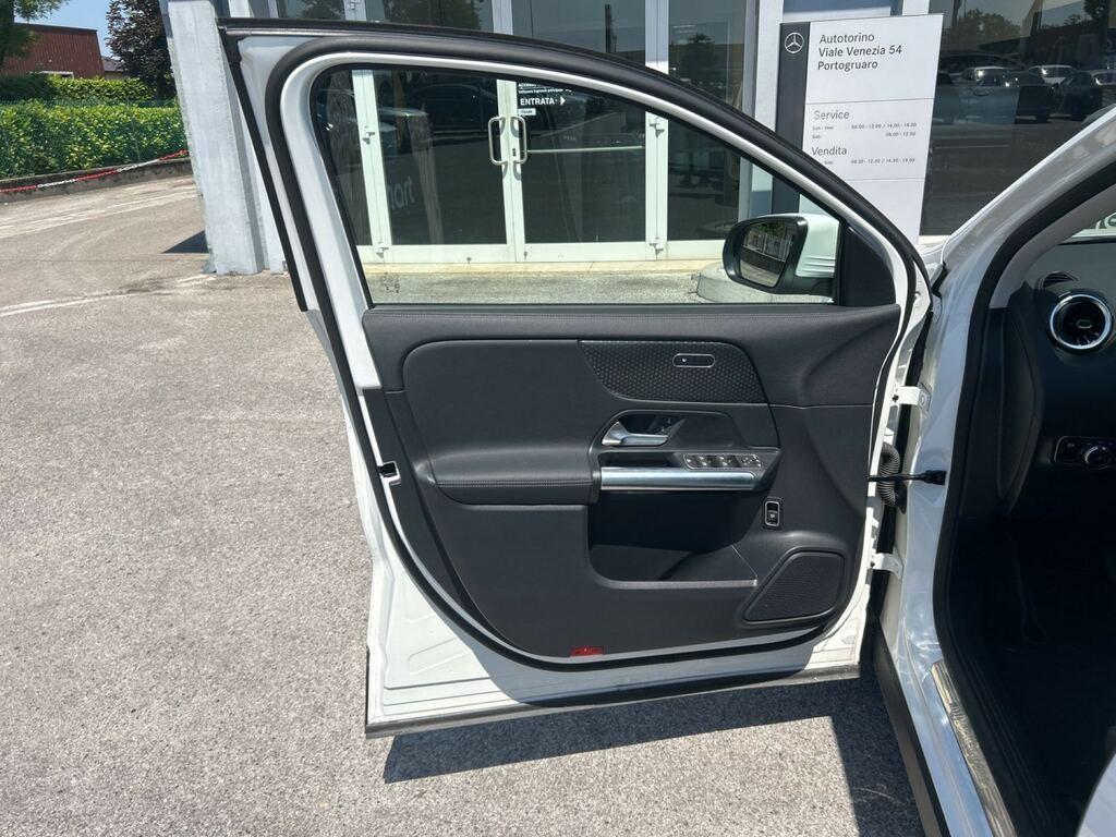Mercedes GLA 180 d Progressive Advanced auto
