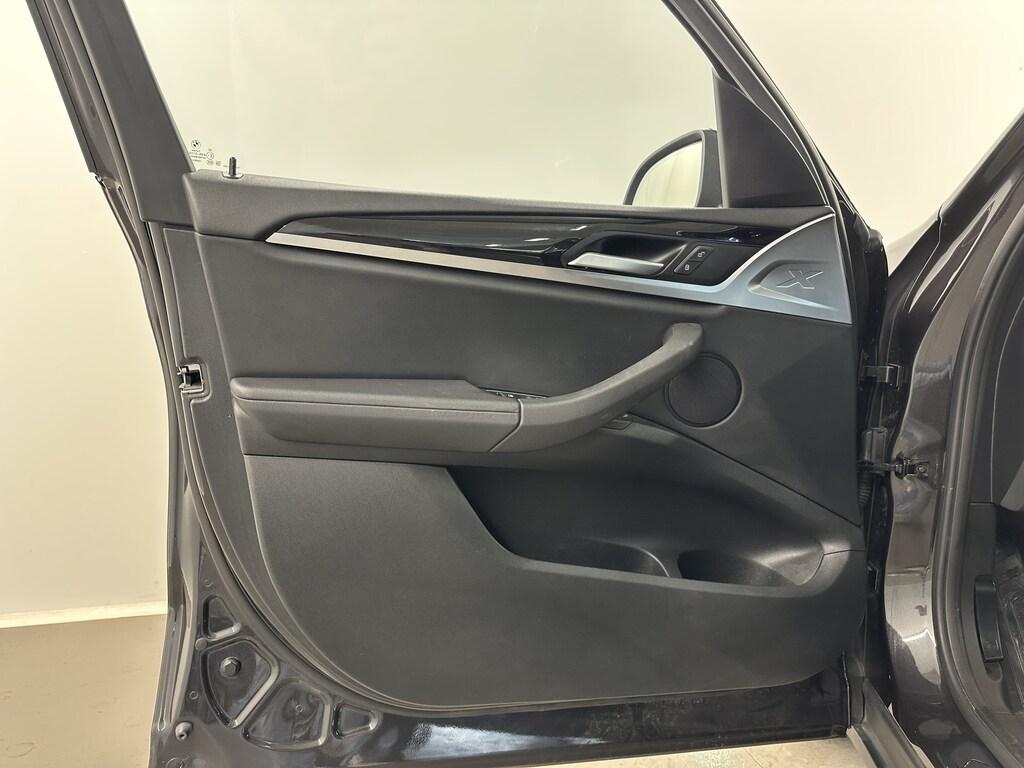 BMW X3 xdrive20d mhev 48V auto