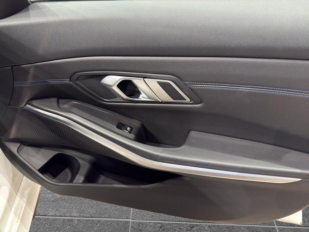 BMW Serie 3 320d Touring mhev 48V Msport xdrive auto