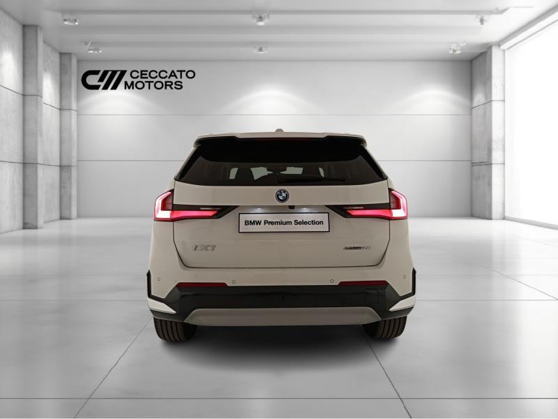 BMW iX1 edrive 20 X-Line