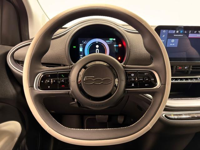 Fiat 500 e Cabrio La Prima