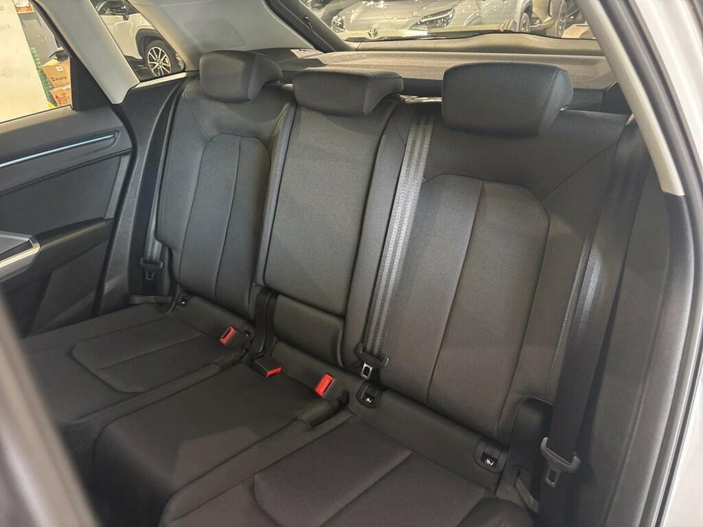 Audi Q3 35 1.5 tfsi Business Advanced s-tronic
