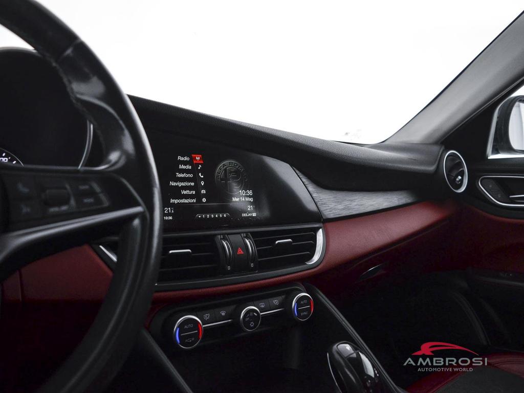 Alfa Romeo Giulia 2.2 t Business Sport Launch Edition 180cv auto