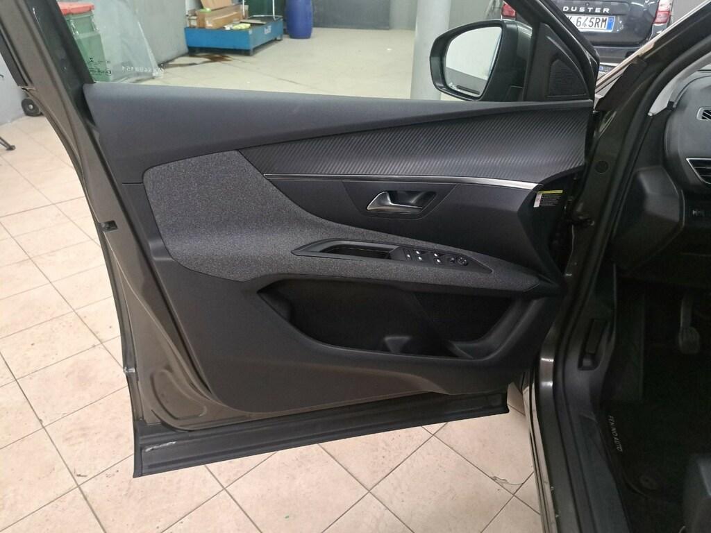 Peugeot 3008 1.2 puretech t. Active s&s 130cv my18