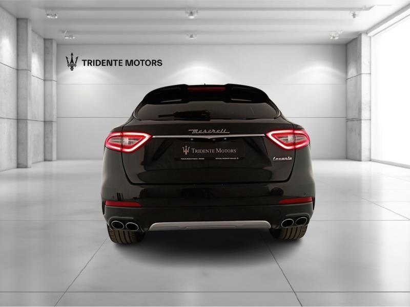 Maserati Levante 3.0 V6 430cv auto
