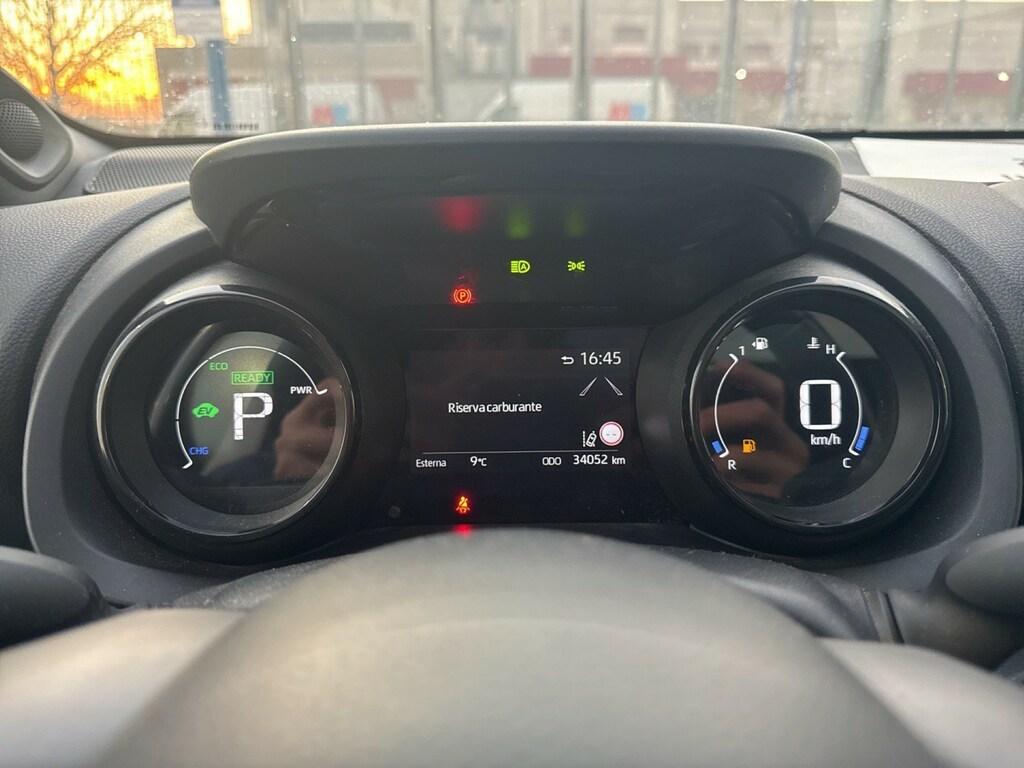 Toyota Yaris 1.5 hybrid Lounge